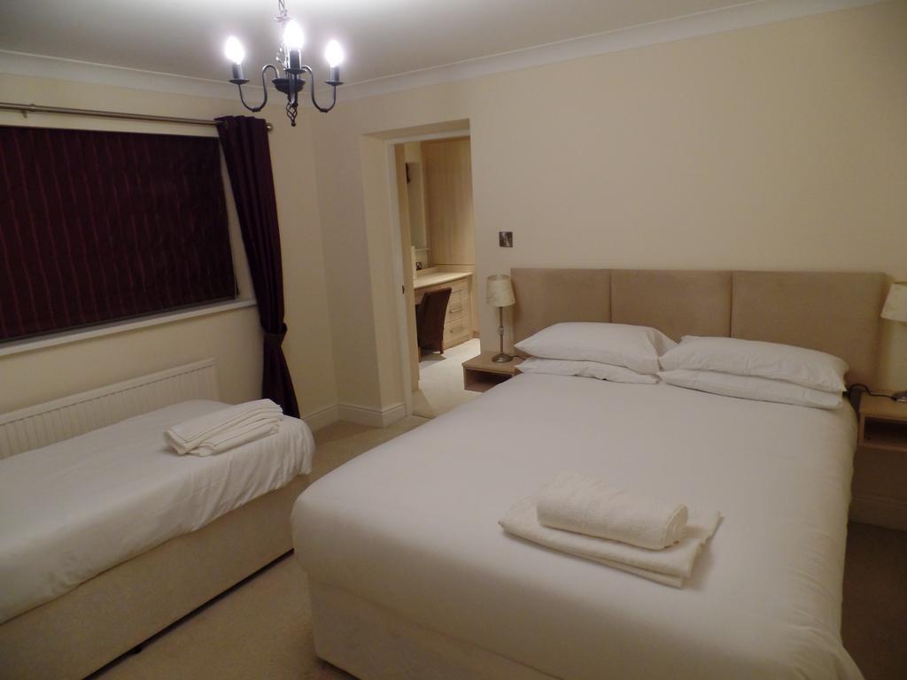 Pay2Stay Chester Esterno foto